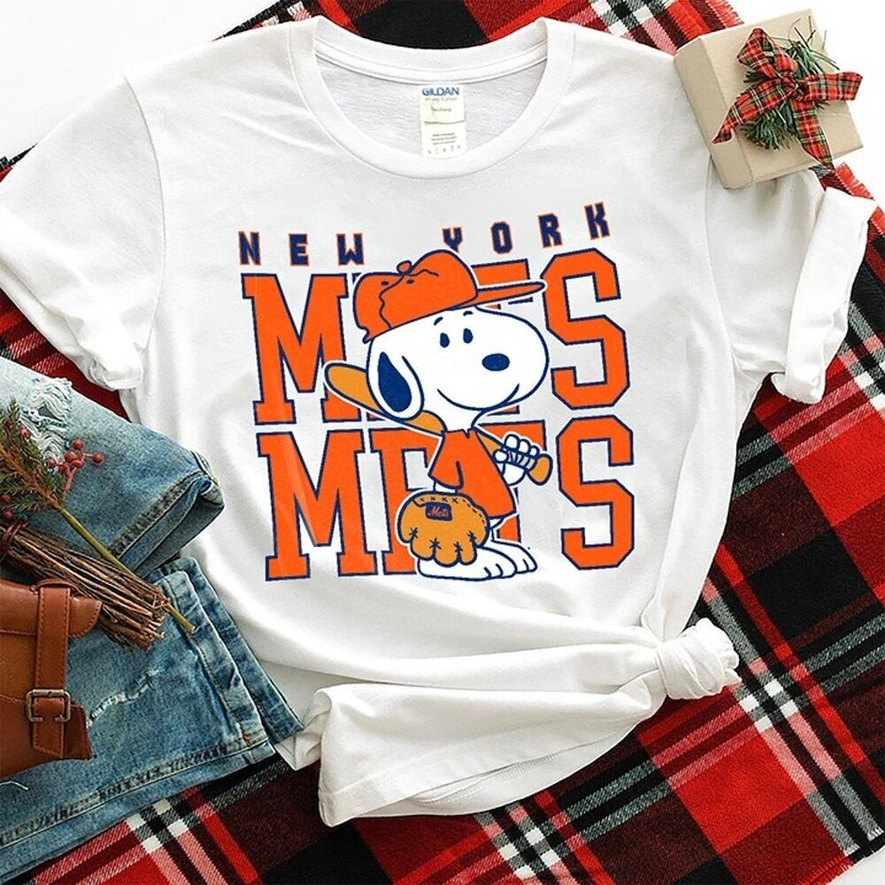 Snoopy Playing Baseball New York Mets Graphic T-Shirt MLB Cartoon Fan Tee 91